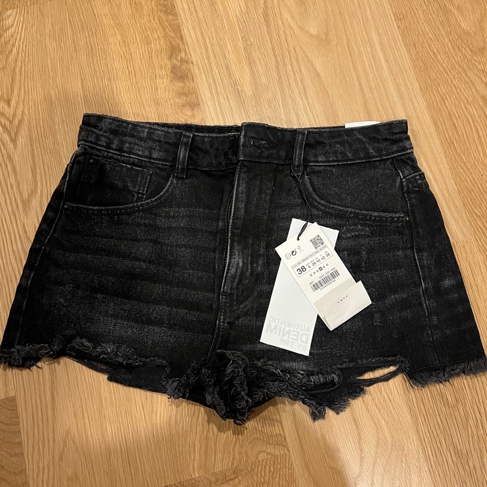 Zara~ light black wash trafaluc denim shorts